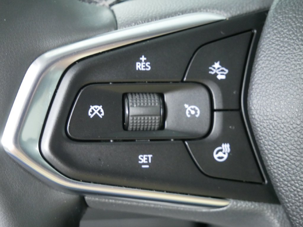 Used 2025 Chevrolet Trax ACTIV w/ Sunroof Package FWD image 25