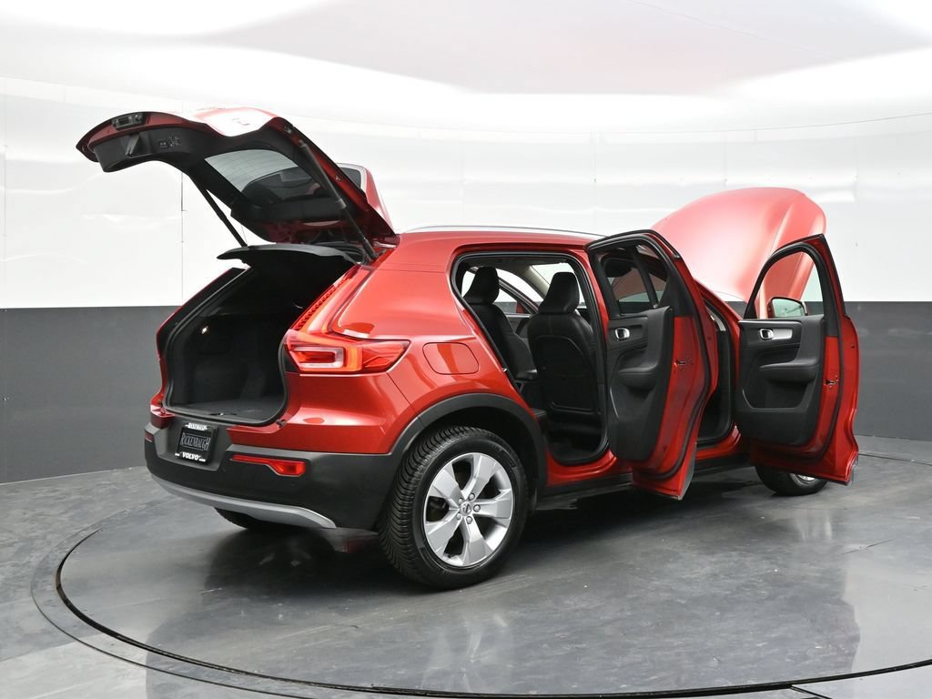 Used 2020 Volvo XC40 T5 Momentum w/ Protection Package Premier AWD/4WD image 43