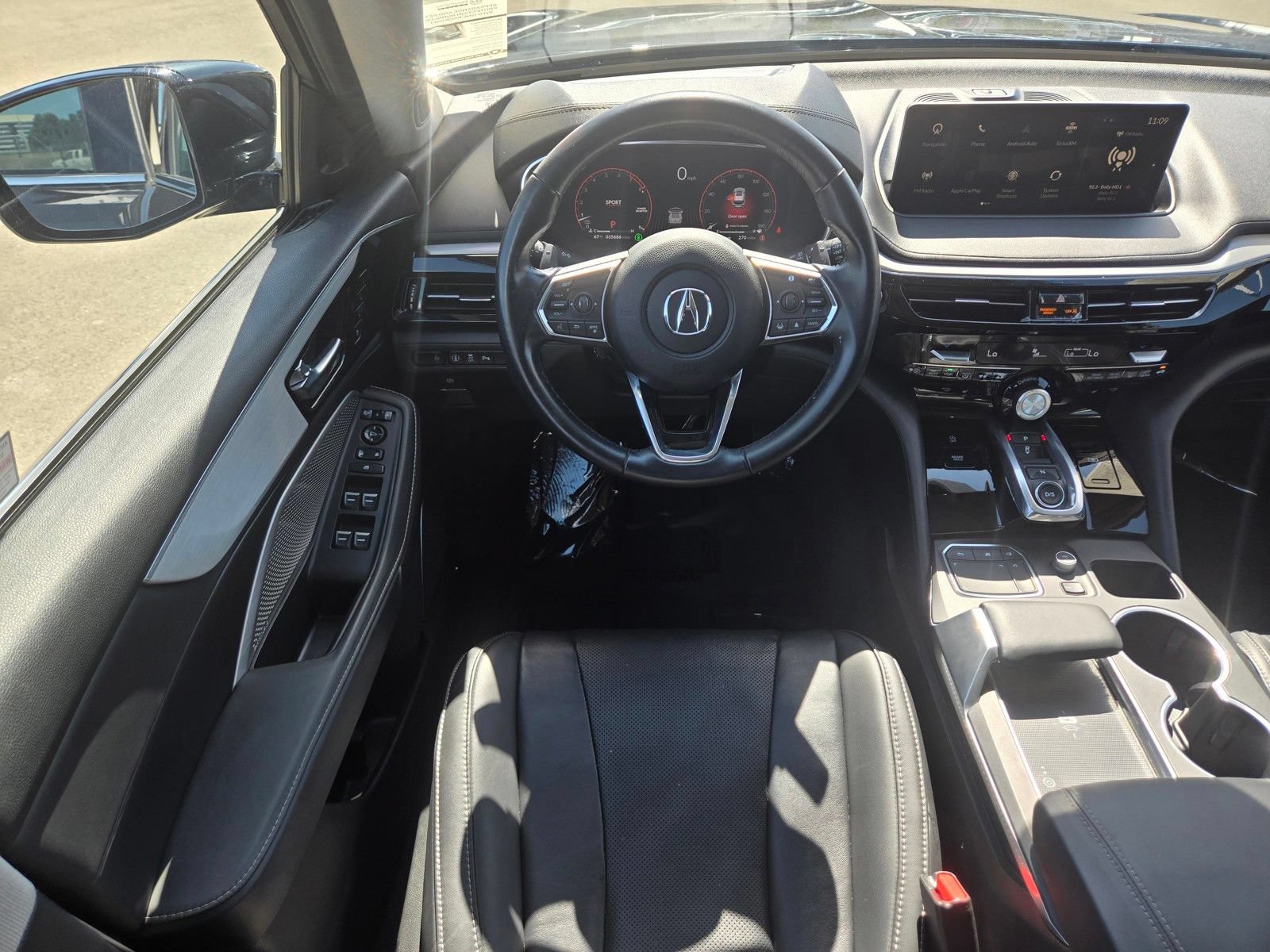 Used 2023 Acura MDX w/ Technology Package FWD image 18