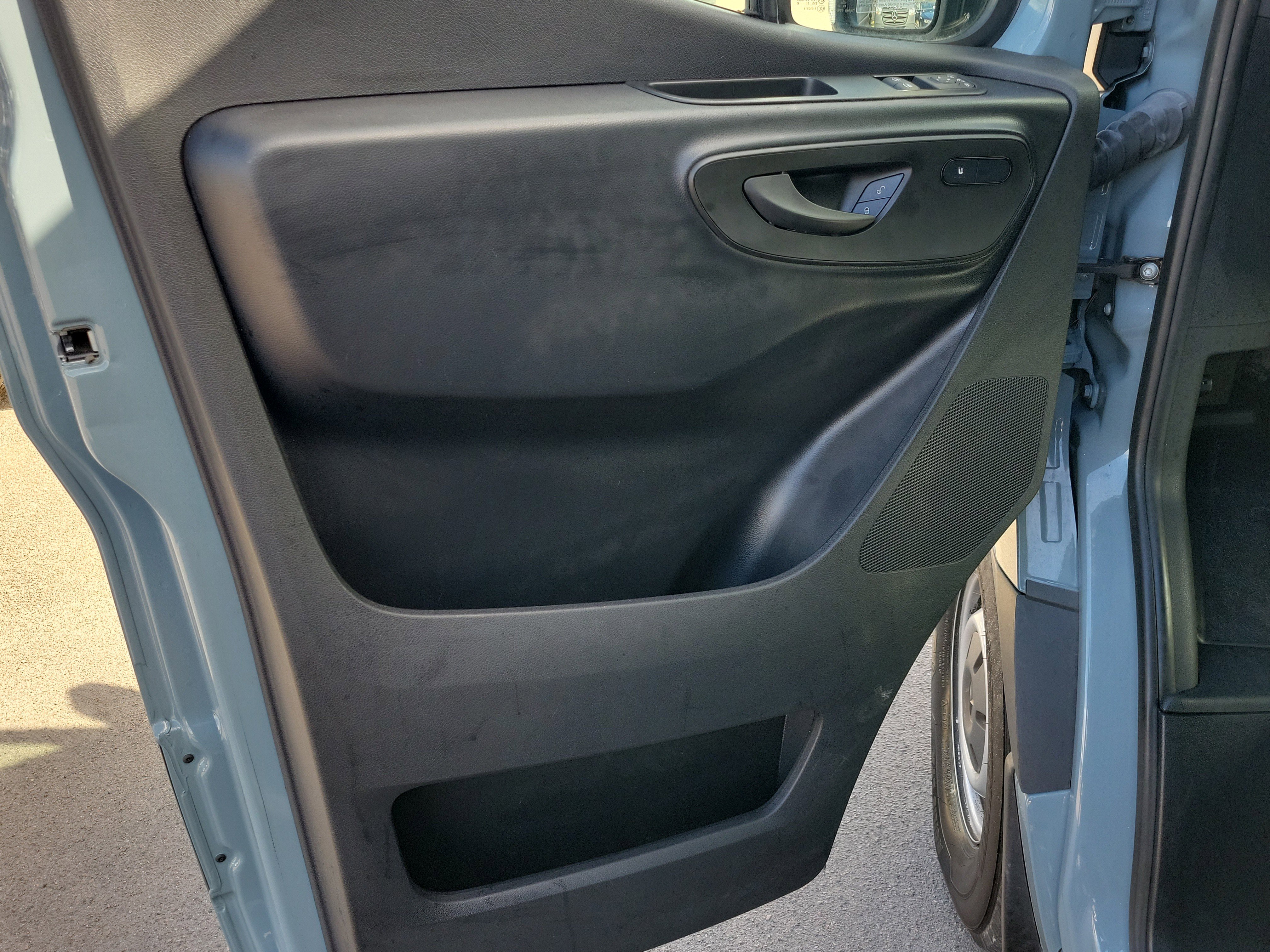 Used 2024 Mercedes-Benz Sprinter 2500 image 16