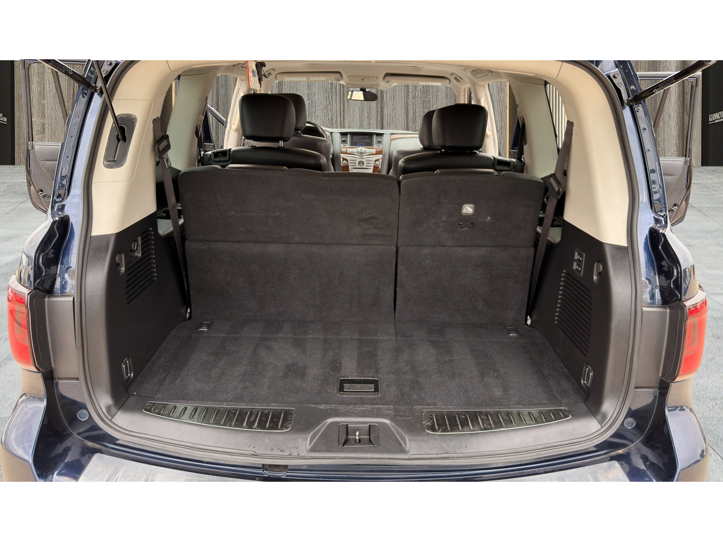 Used 2019 INFINITI QX80 Luxe RWD image 29