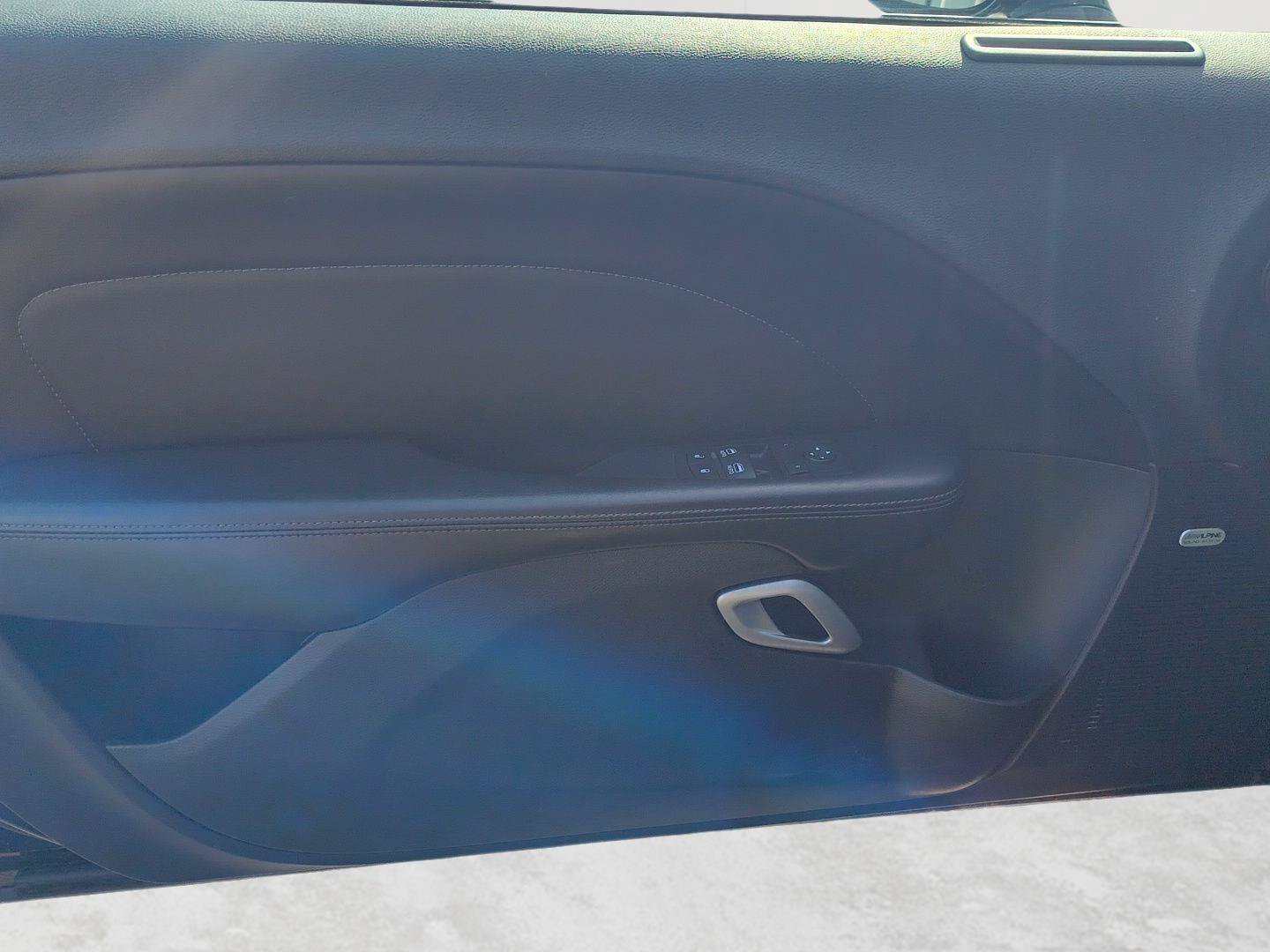 Used 2015 Dodge Challenger R/T Plus RWD image 4