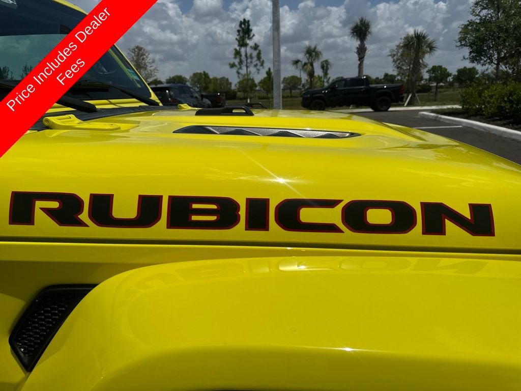 Used 2023 Jeep Wrangler Unlimited Rubicon w/ LED Lighting Group AWD/4WD image 8