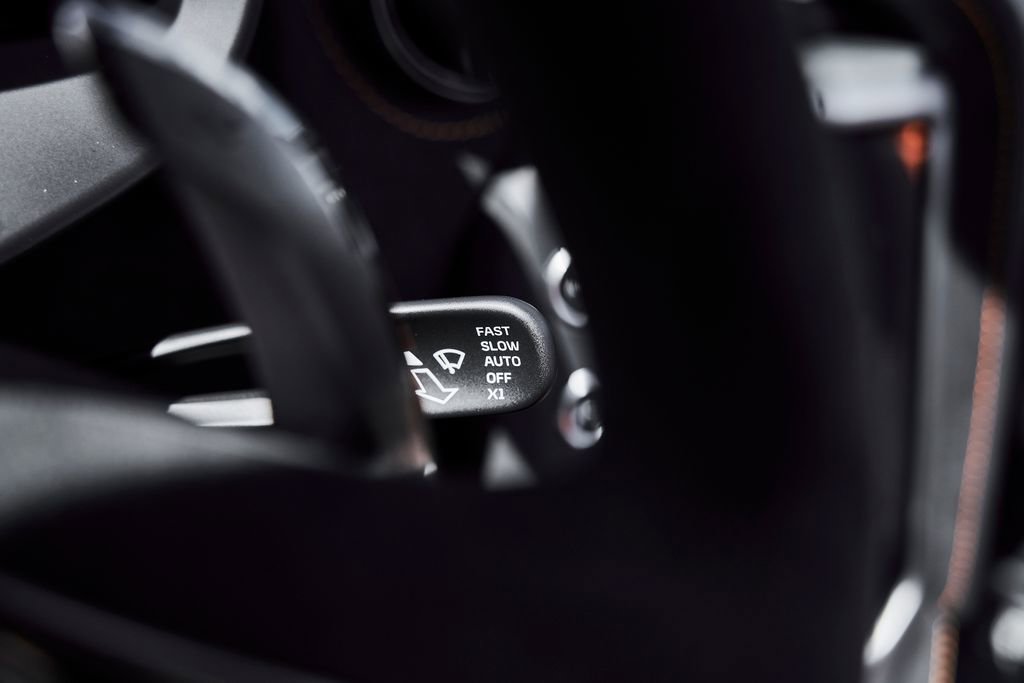 Used 2025 McLaren 750S Spider RWD image 55