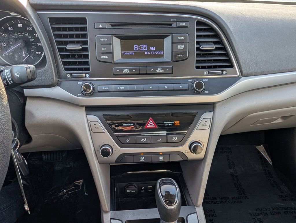 Used 2017 Hyundai Elantra SE image 22