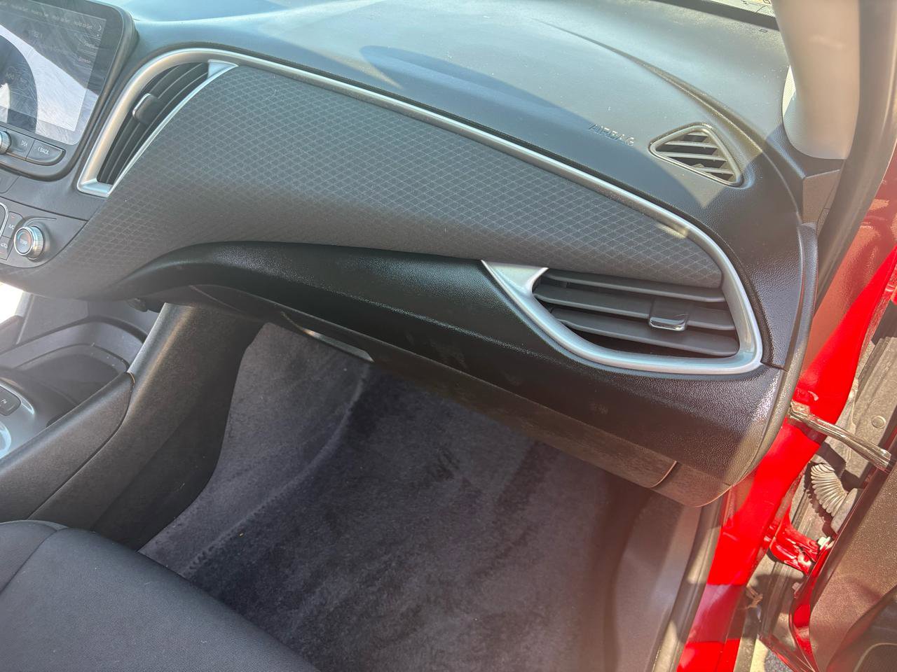 Used 2025 Chevrolet Malibu RS image 38