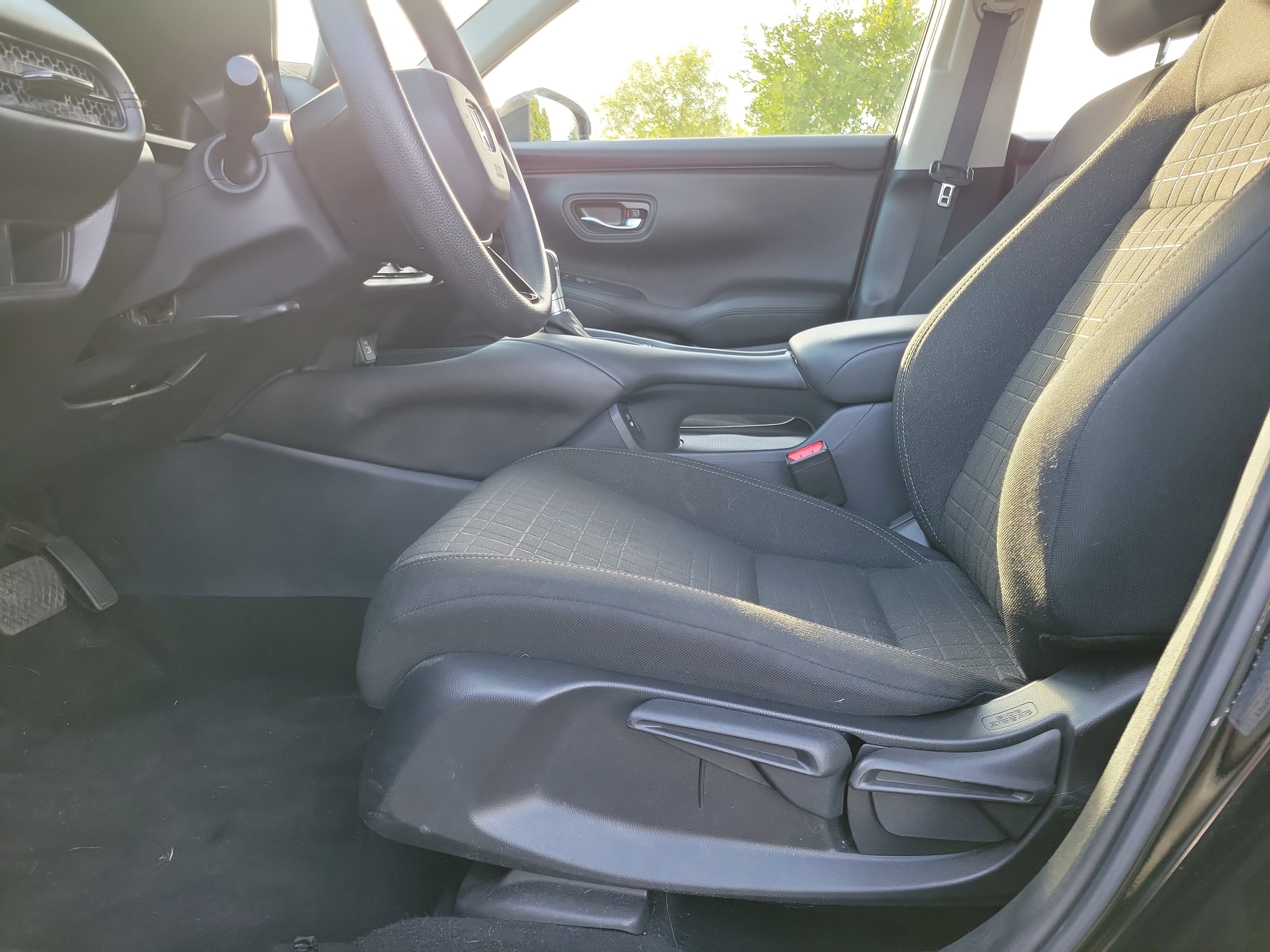 Used 2024 Honda HR-V LX image 16