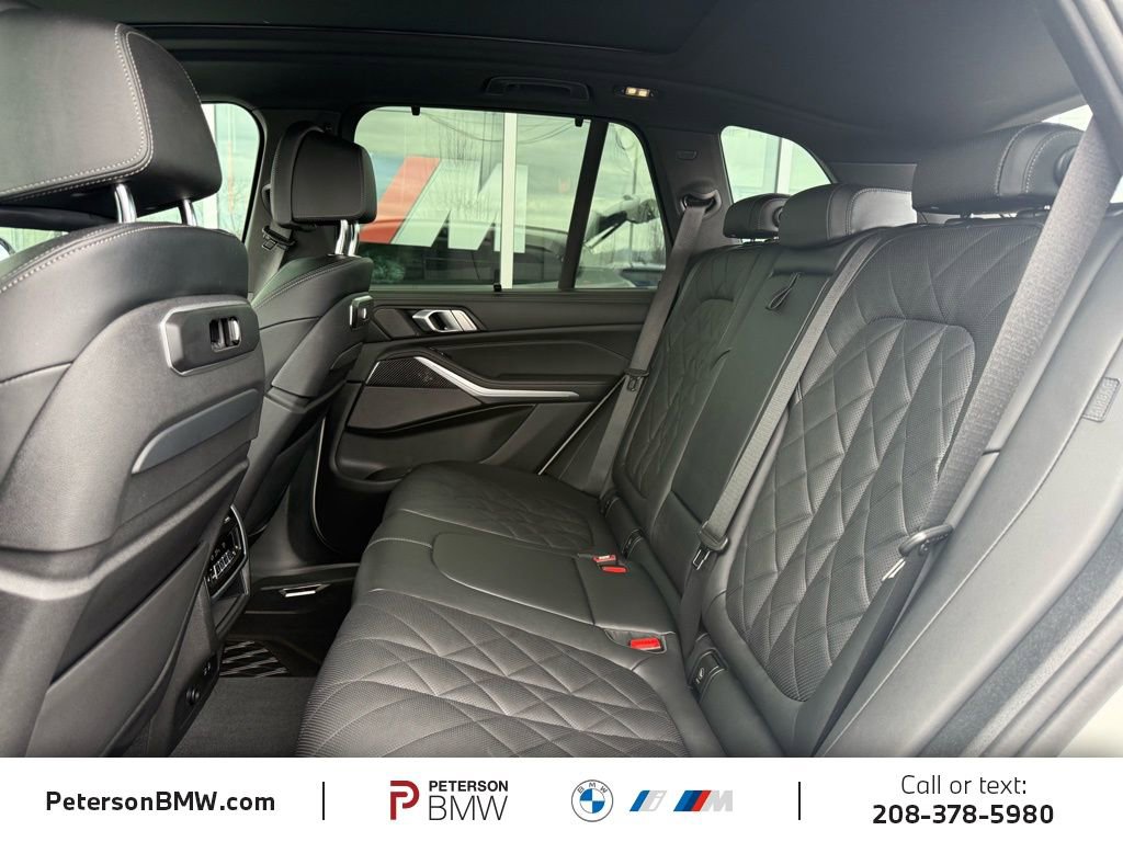 Used 2025 BMW X5 M60i image 17