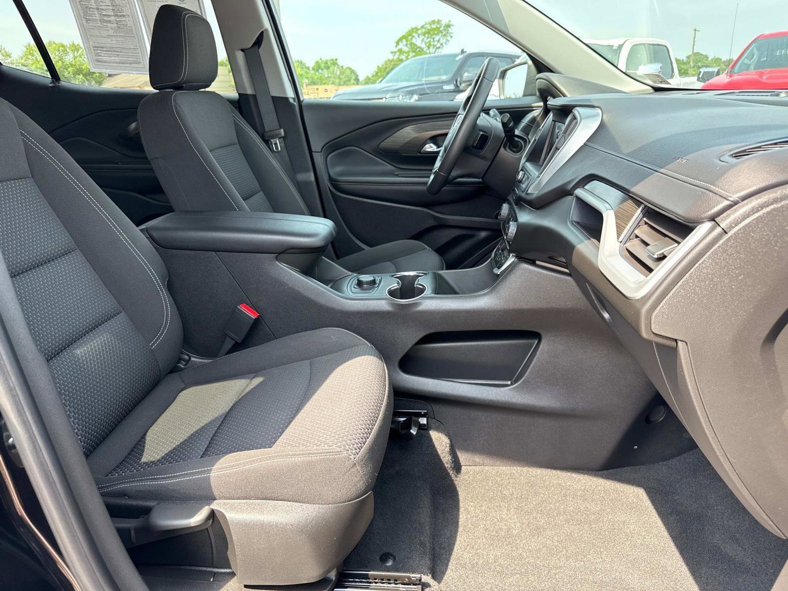Used 2022 GMC Terrain SLE image 18