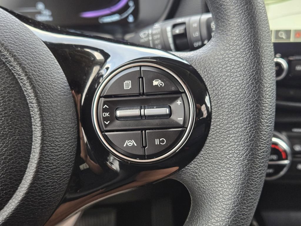 Certified 2025 Kia Soul S FWD image 28