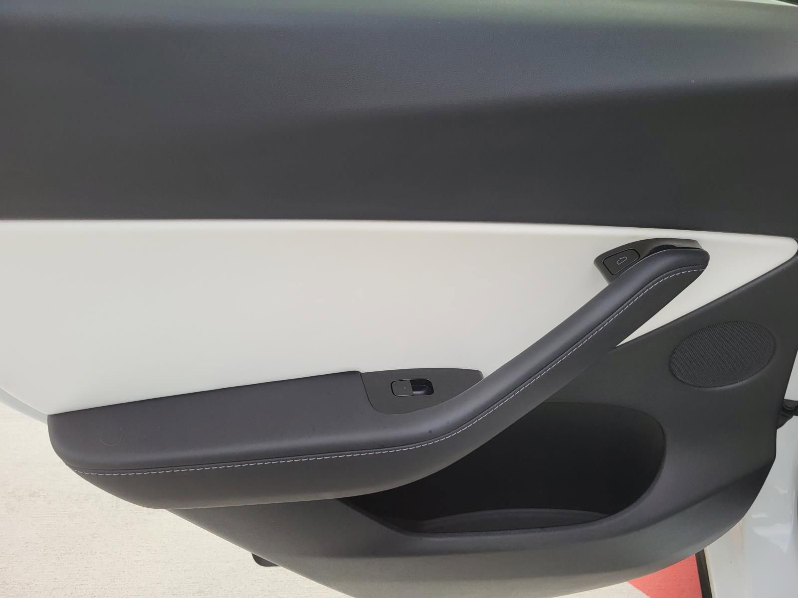 Used 2021 Tesla Model Y Long Range image 11