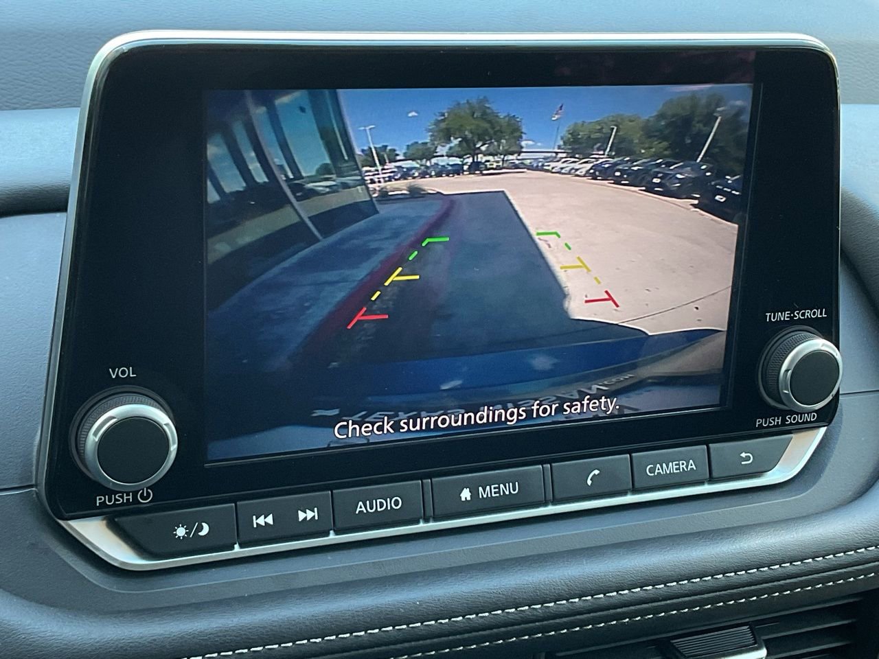Used 2025 Nissan Rogue SV image 13
