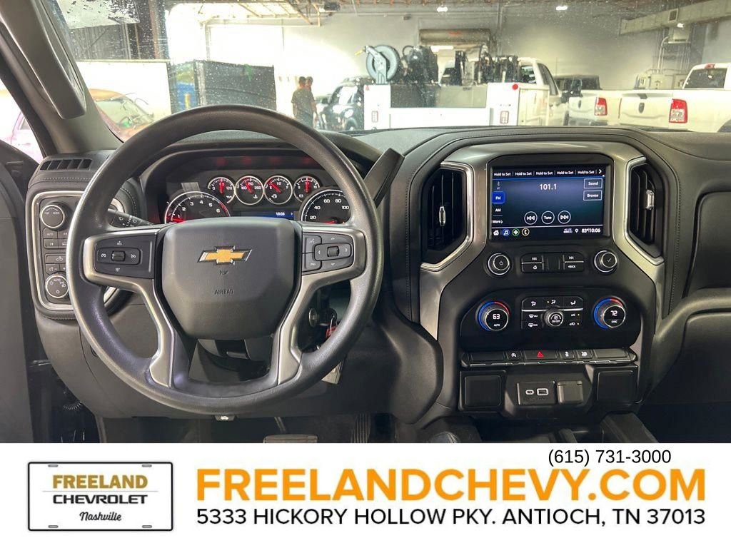 Used 2020 Chevrolet Silverado 1500 LT image 20