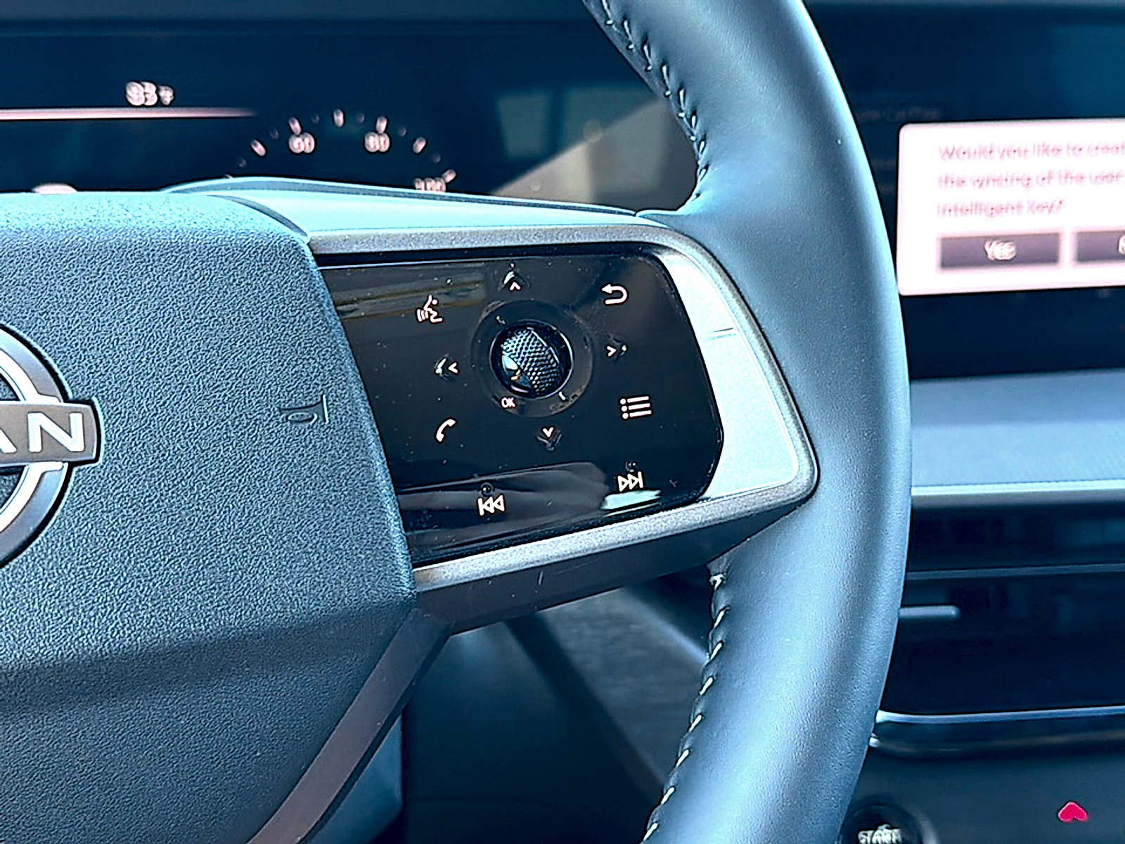 Certified 2025 Nissan Murano SV AWD/4WD image 28