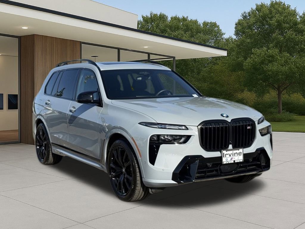 Used 2025 BMW X7 M60i image 6