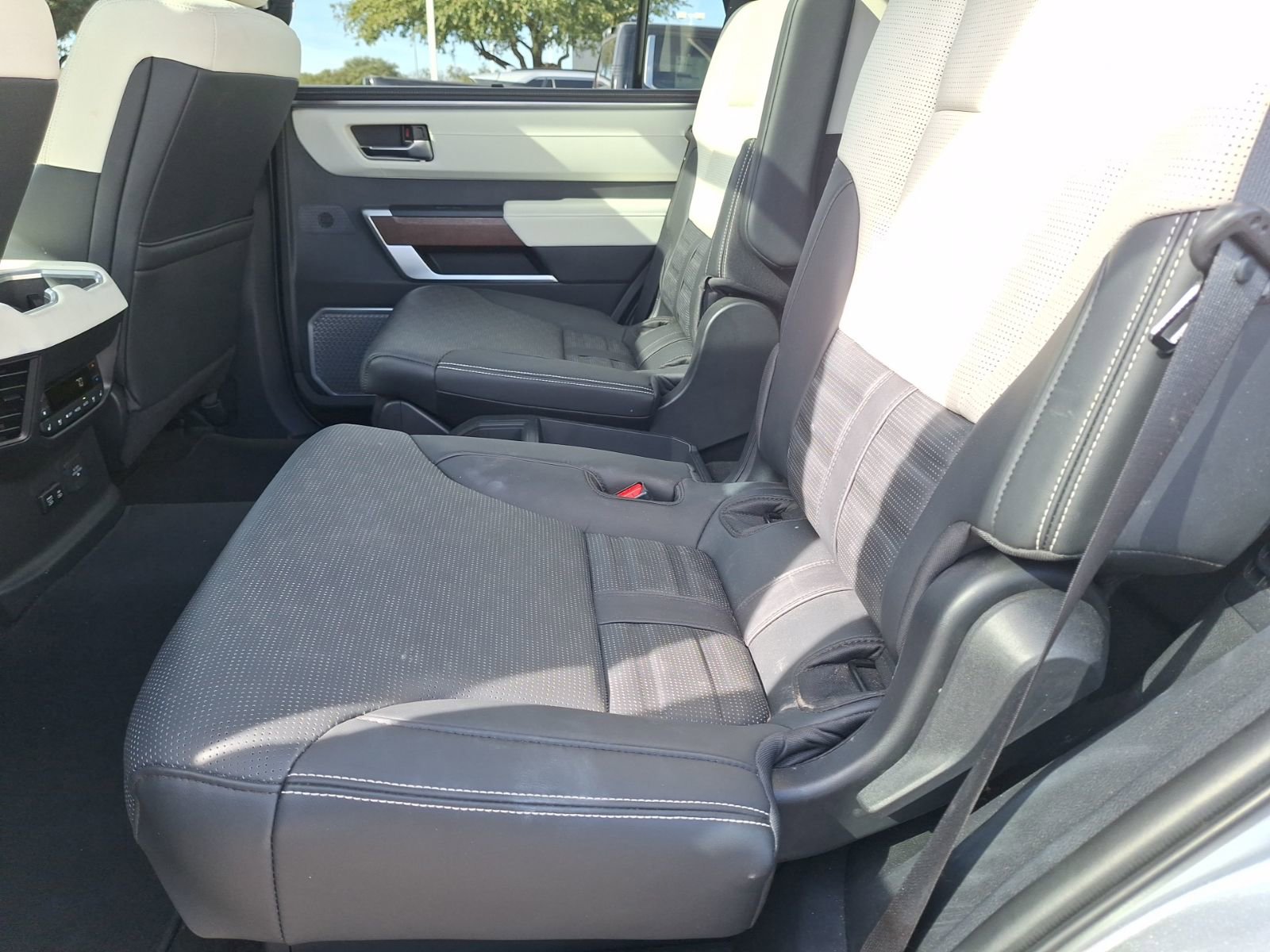 Used 2024 Toyota Sequoia Capstone image 31