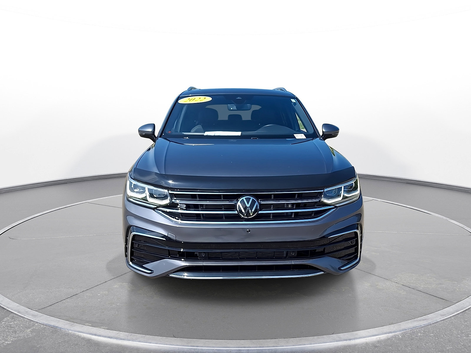 Used 2022 Volkswagen Tiguan SEL R-Line AWD/4WD image 3
