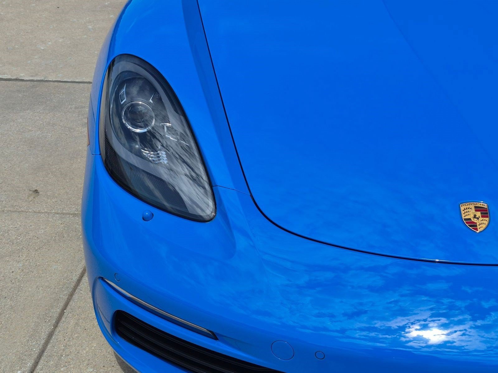 Certified 2025 Porsche 718 Boxster S RWD image 12