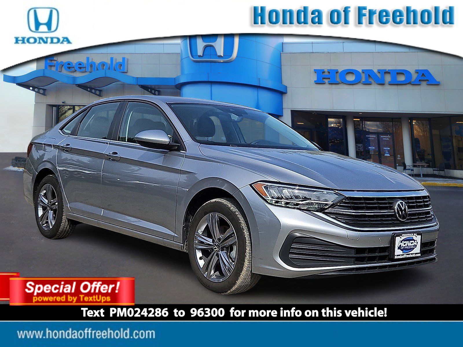 Used 2023 Volkswagen Jetta SE image 1