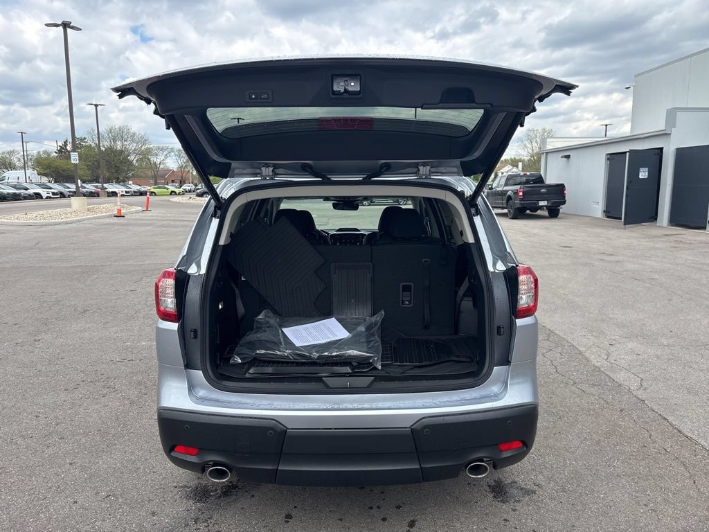 New 2026 Subaru Ascent Limited AWD/4WD image 8