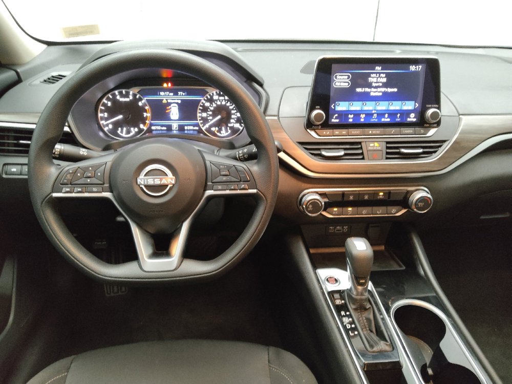 Used 2024 Nissan Altima 2.5 SV image 22