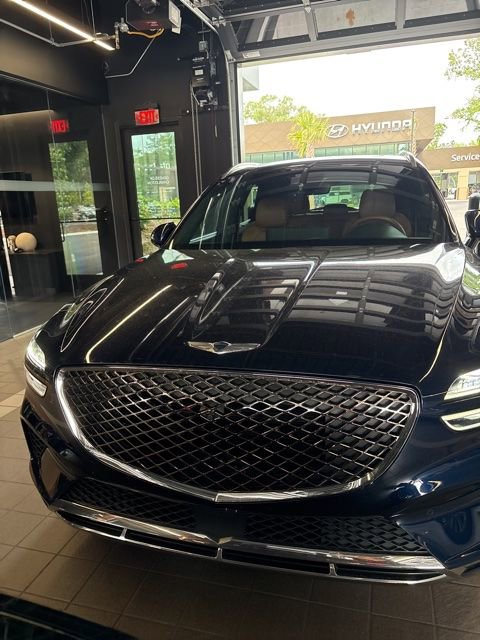 Used 2023 Genesis GV70 2.5T w/ Advanced Package AWD/4WD image 2