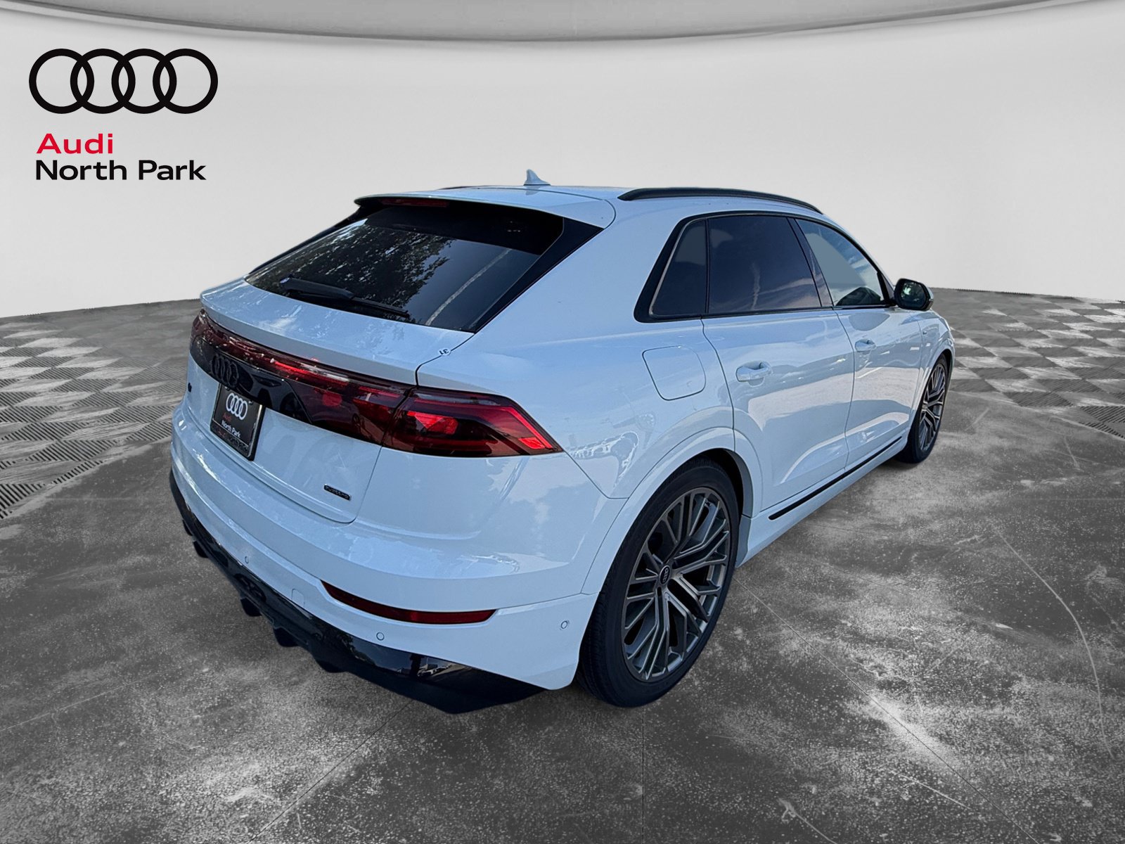 New 2027 Audi Q8 Prestige AWD/4WD image 5