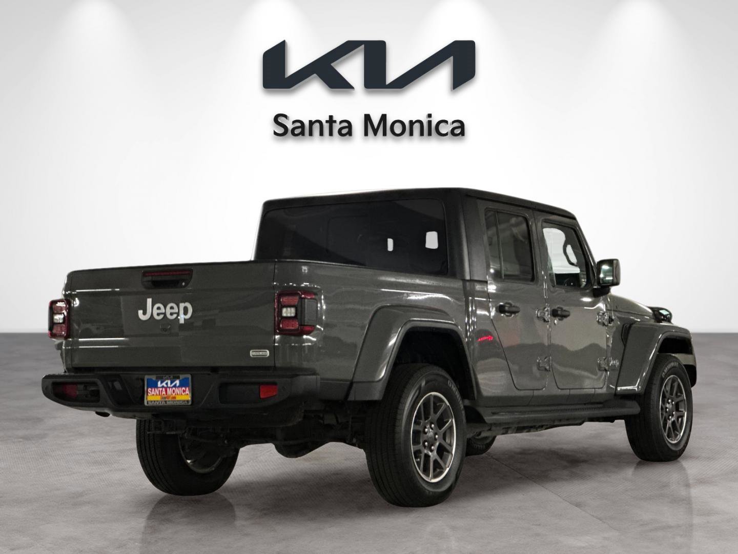 Used 2020 Jeep Gladiator Overland image 5
