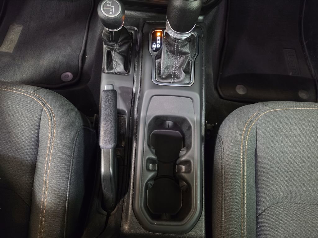 Certified 2025 Jeep Wrangler Sahara image 23