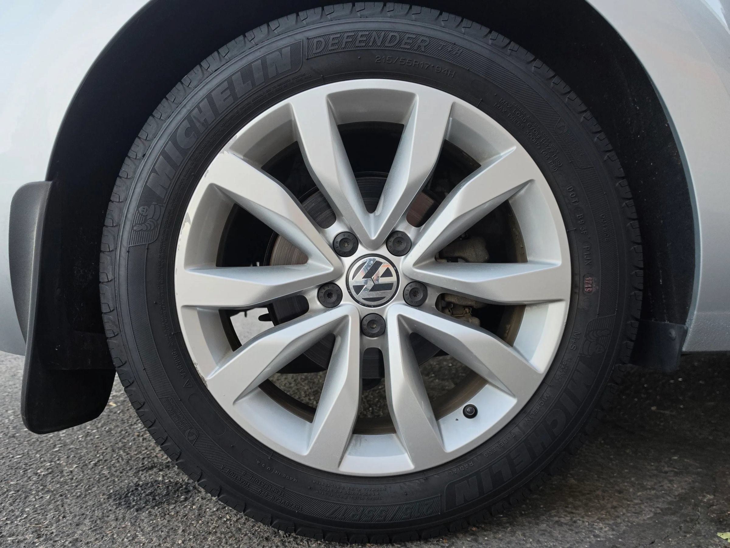 Used 2013 Volkswagen Beetle TDI FWD image 35