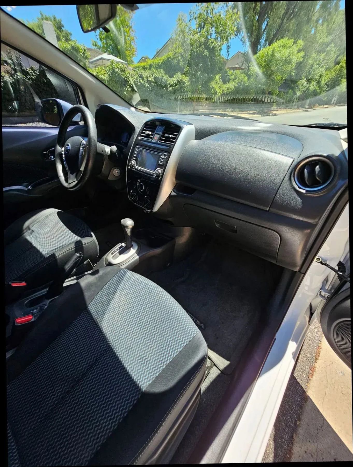 Used 2016 Nissan Versa Note SV image 36