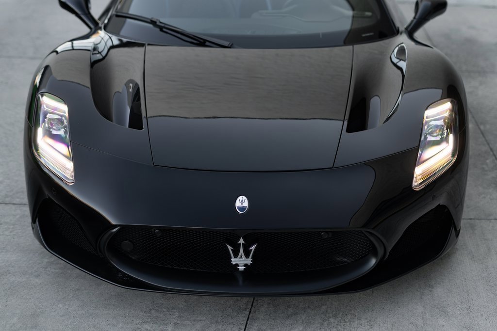 Used 2022 Maserati MC20 Coupe image 16