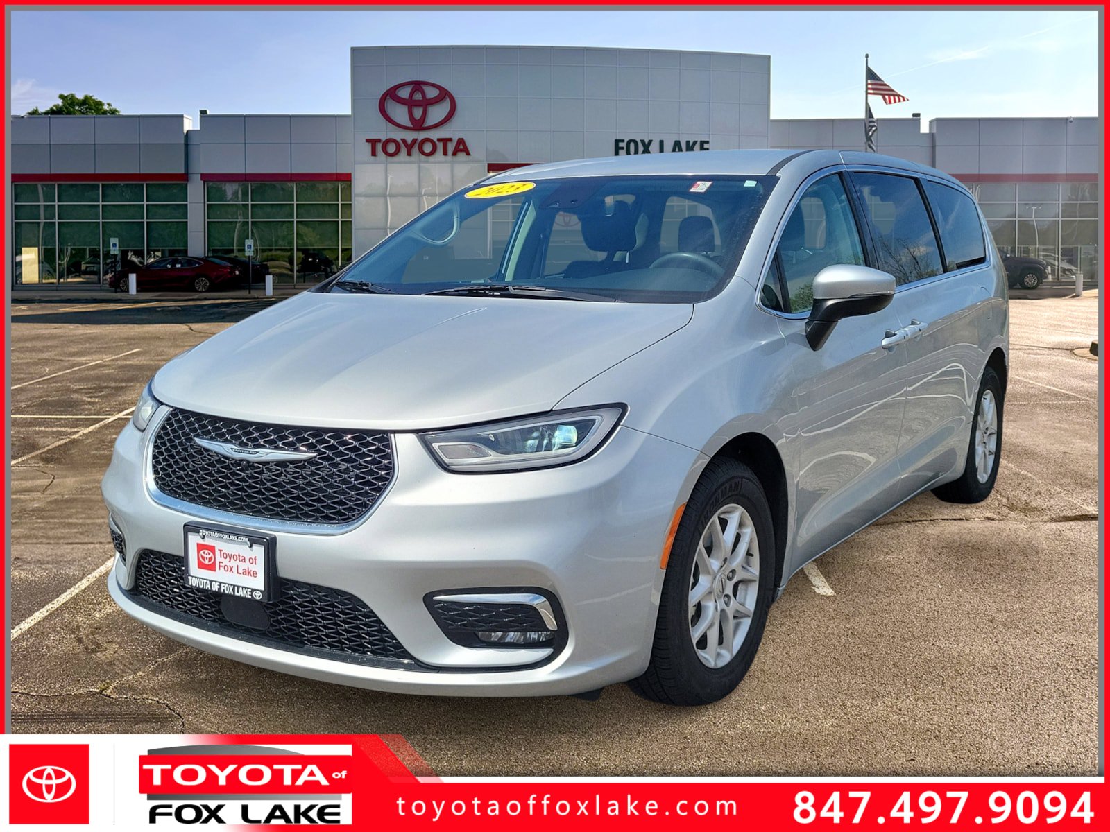 Used 2023 Chrysler Pacifica Touring-L