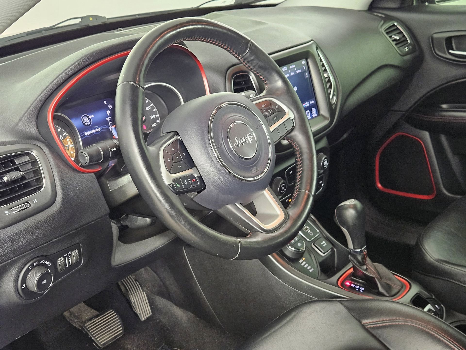 Used 2019 Jeep Compass Trailhawk w/ Cold Weather Group image 16