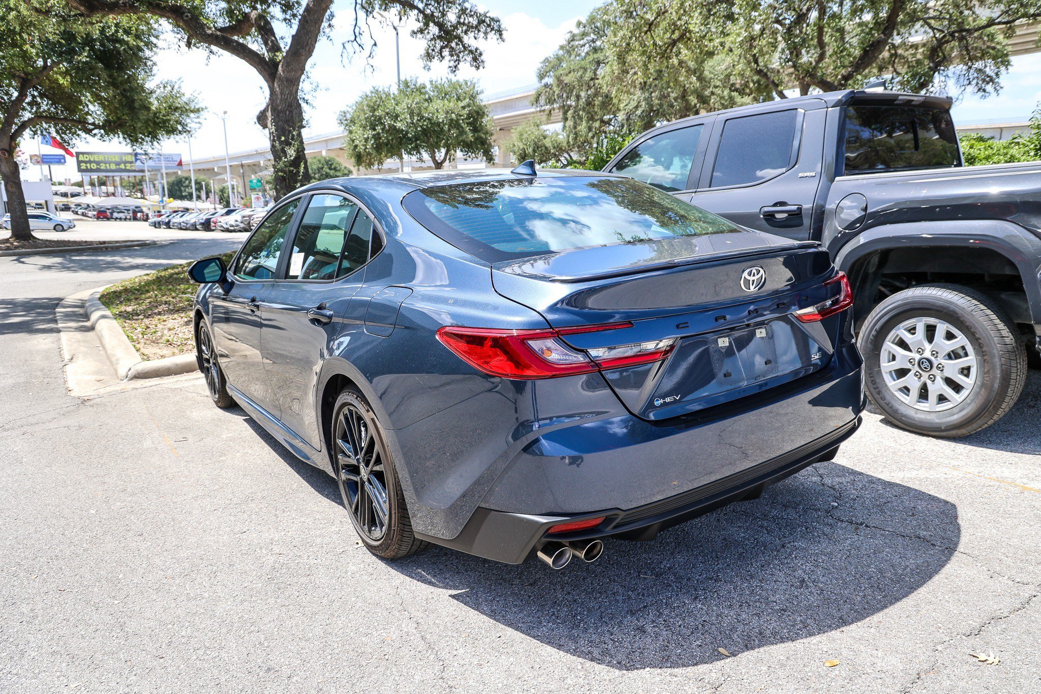 Used 2026 Toyota Camry SE w/ Multimedia Upgrade Package FWD image 10