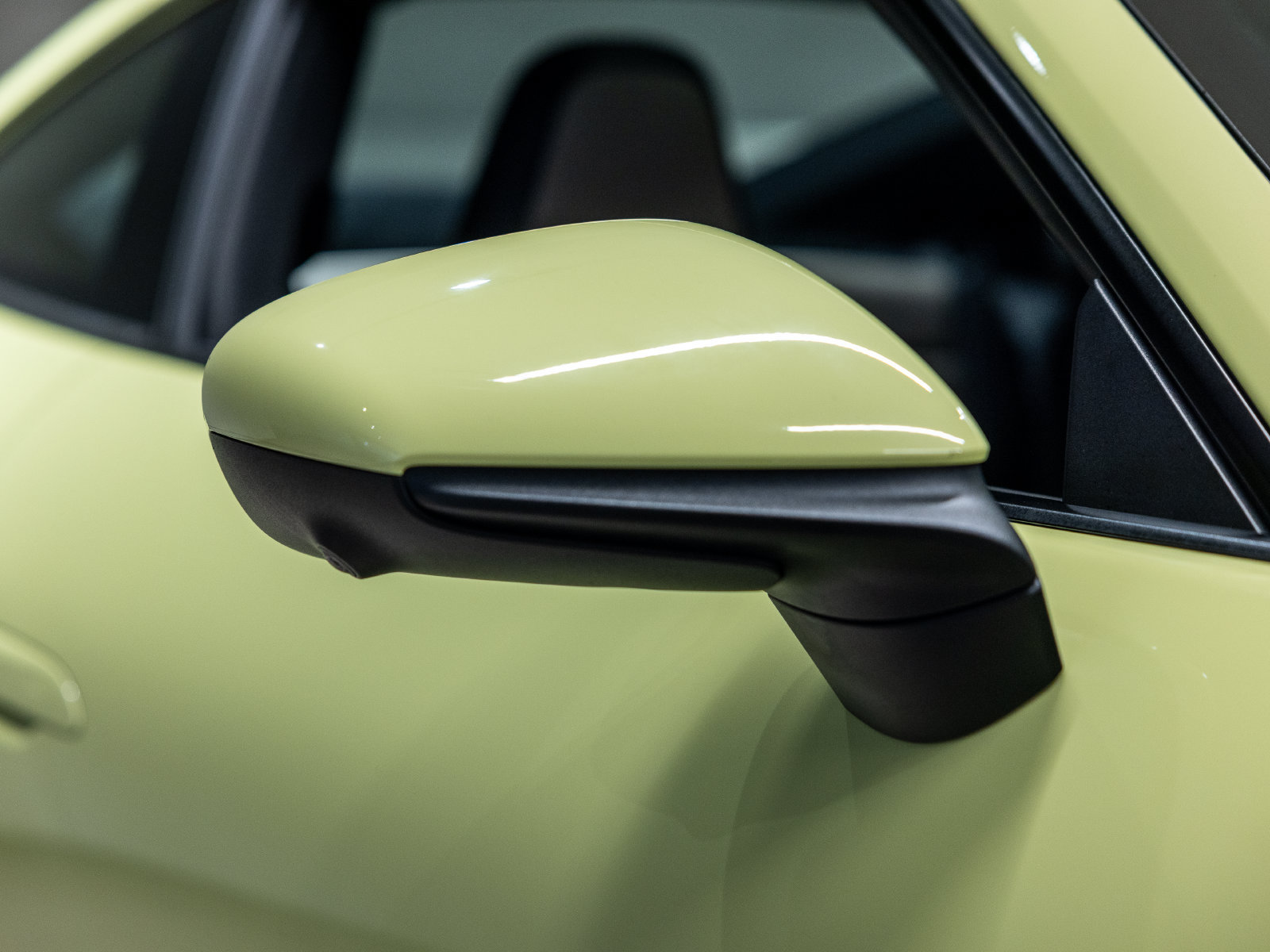 Certified 2025 Porsche 911 Carrera RWD image 15