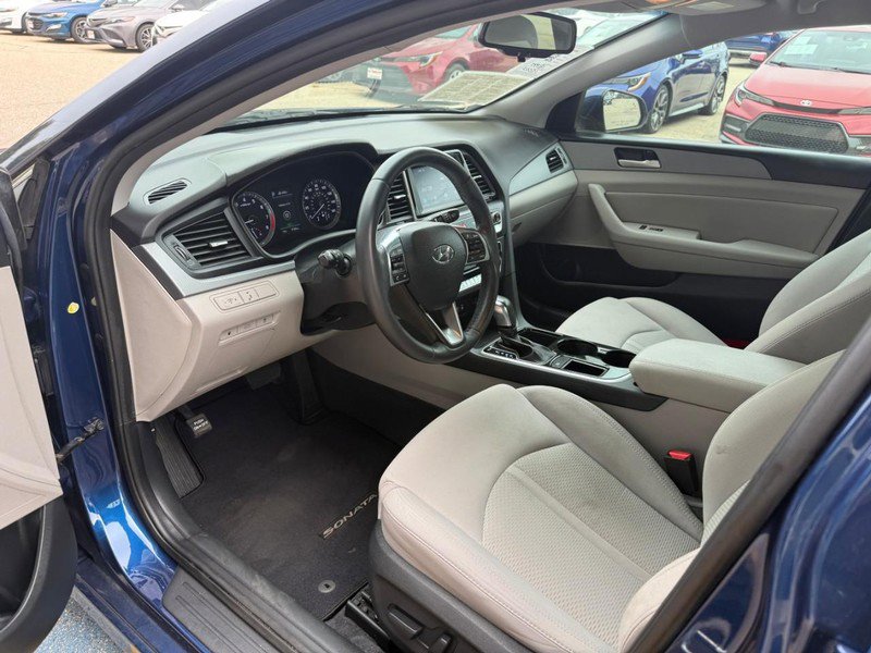Used 2018 Hyundai Sonata SEL w/ Cargo Package image 10