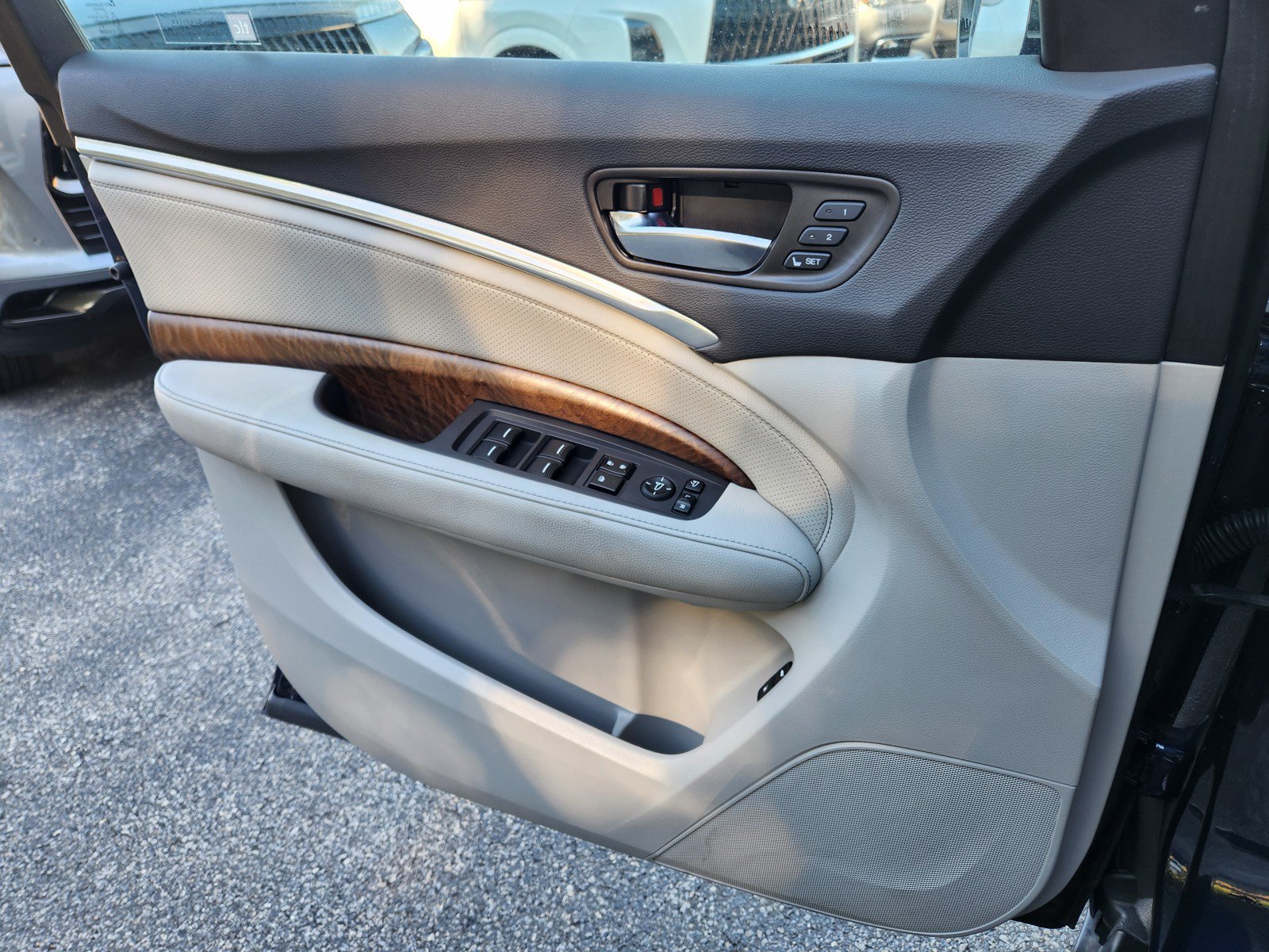 Used 2020 Acura MDX w/ Technology Package AWD/4WD image 24
