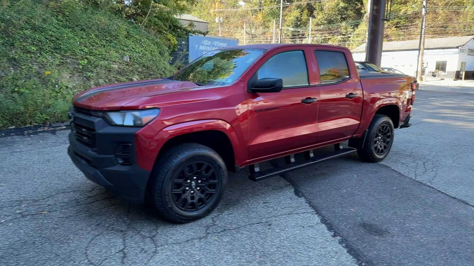 Used 2026 Chevrolet Colorado W/T AWD/4WD image 4