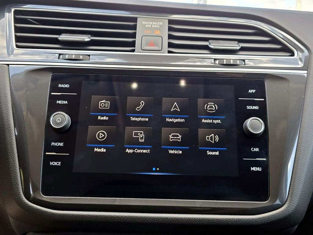 Used 2024 Volkswagen Tiguan SE image 14
