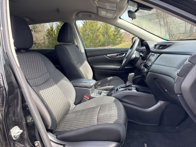 Used 2020 Nissan Rogue SV image 26