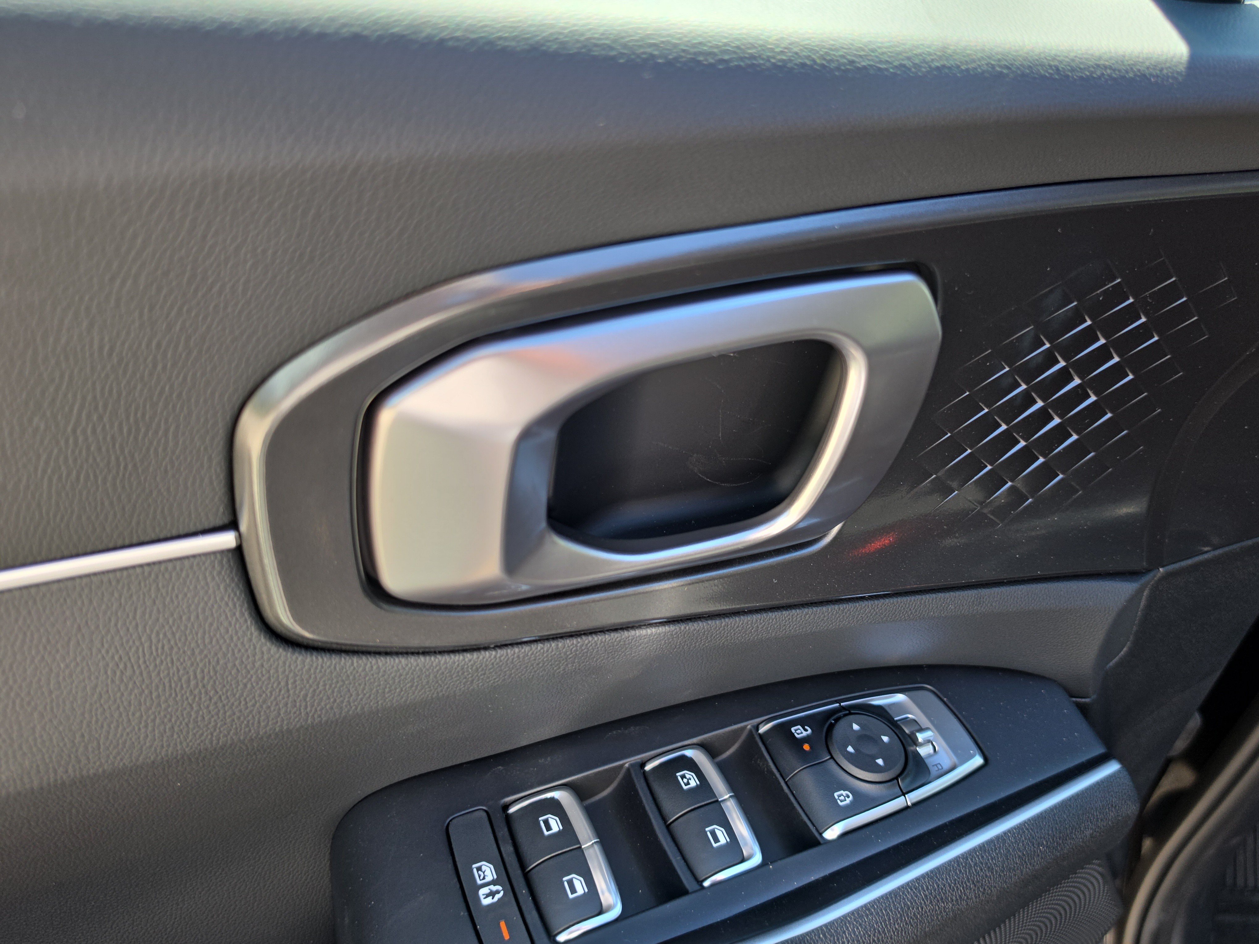 New 2026 Kia Sorento LX FWD image 18