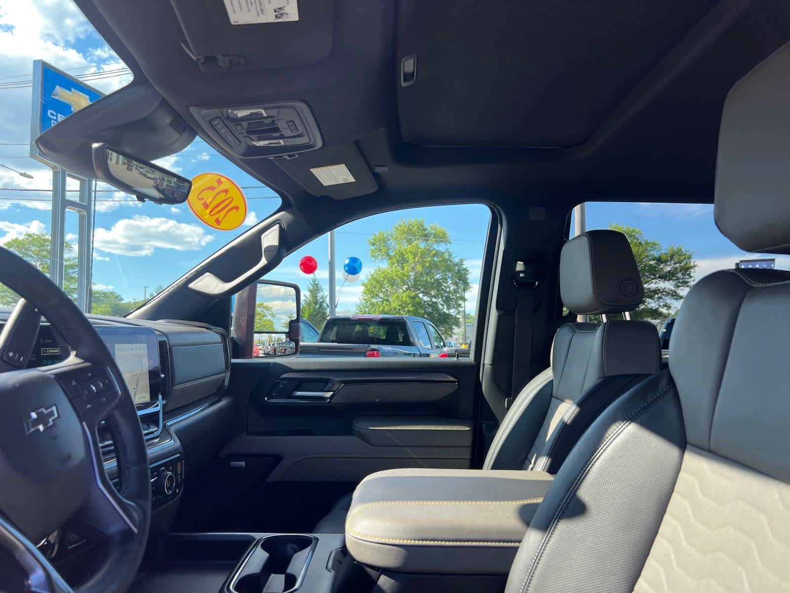 Certified 2025 Chevrolet Silverado 2500 ZR2 w/ Technology Package AWD/4WD image 12
