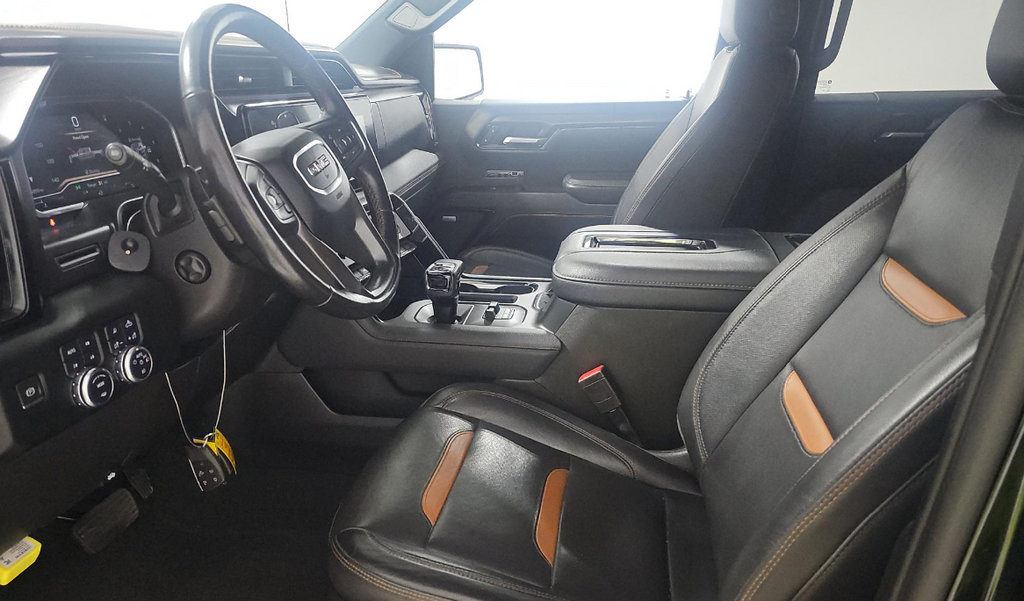 Used 2022 GMC Sierra 1500 AT4 w/ AT4 Preferred Package AWD/4WD image 5