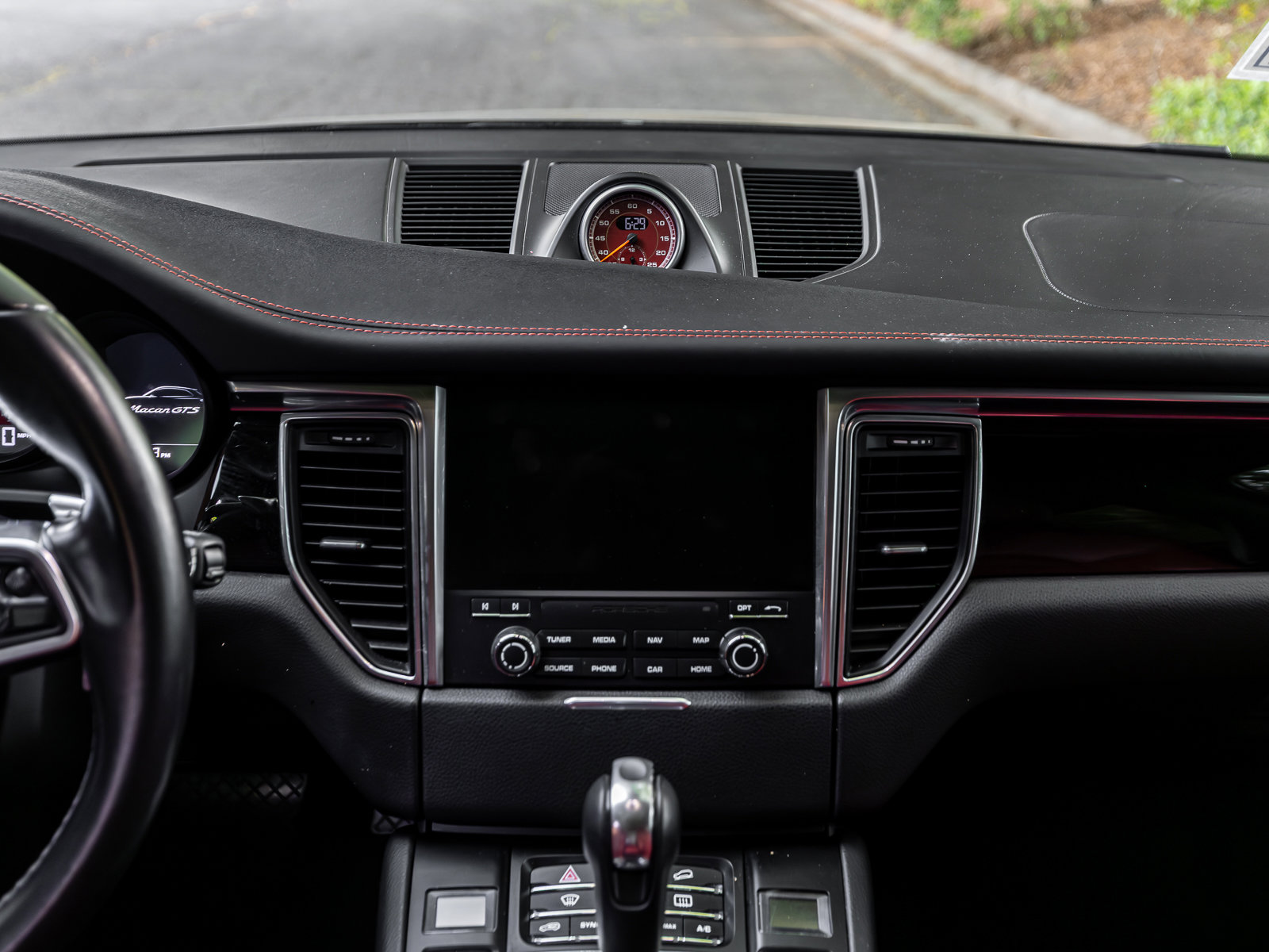 Used 2017 Porsche Macan GTS AWD/4WD image 9