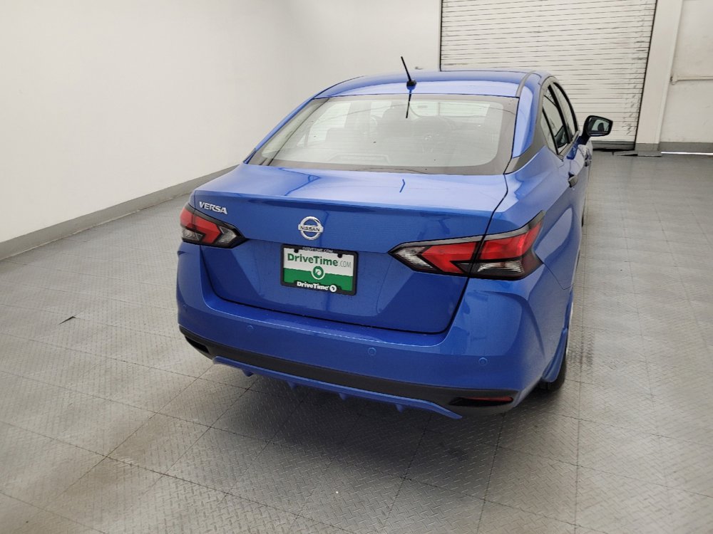 Used 2021 Nissan Versa S FWD image 7