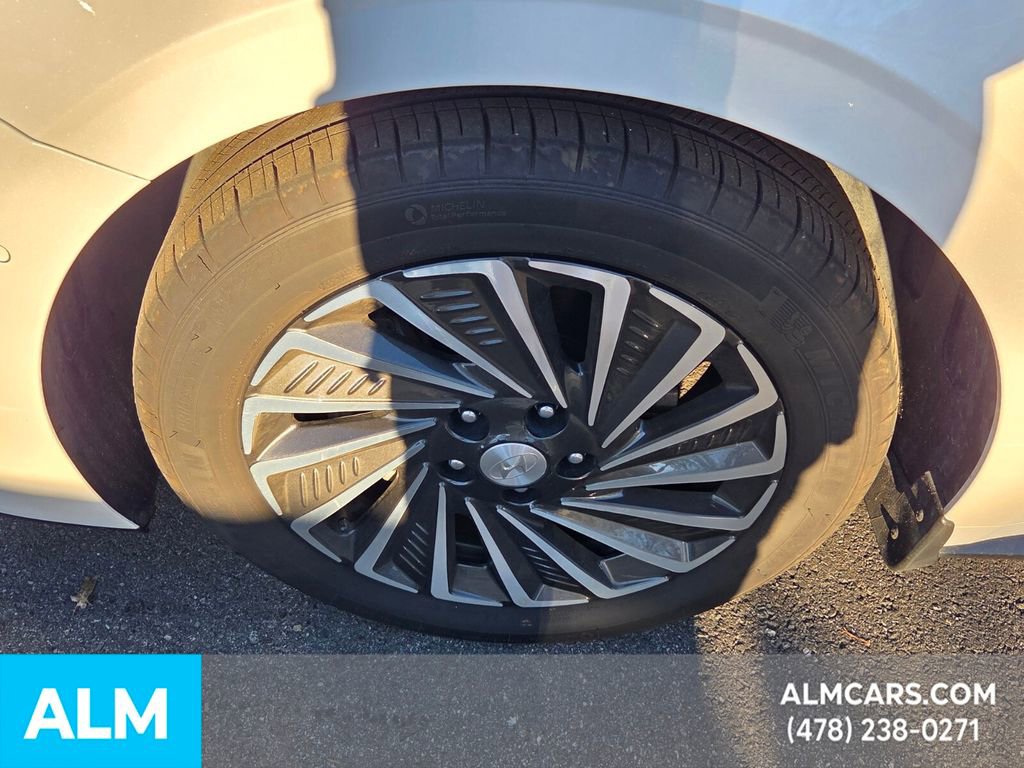 Used 2022 Hyundai Sonata Limited image 11