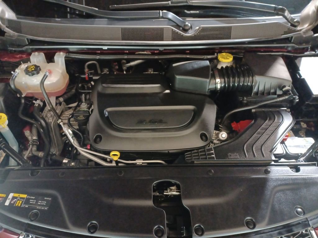 Used 2022 Chrysler Pacifica Touring-L image 17