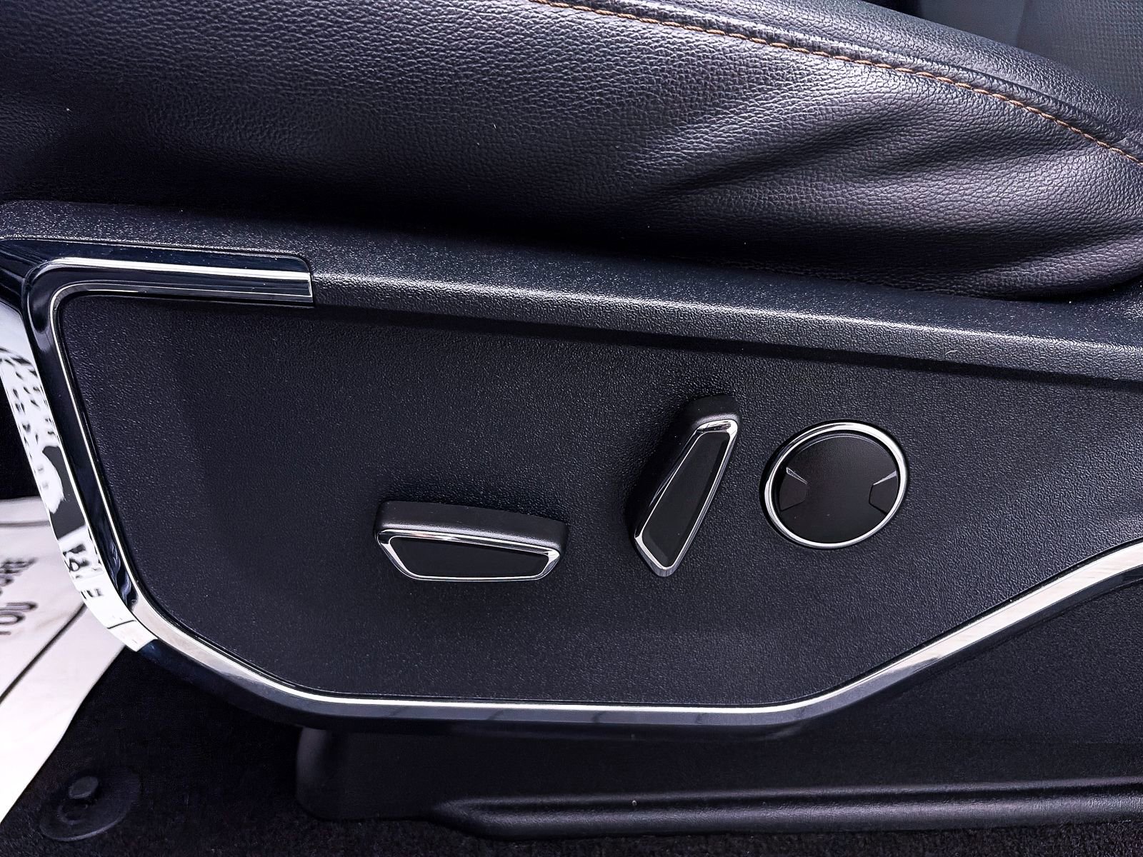 Used 2023 Ford F150 Lightning Lariat w/ Equipment Group 511A High image 21