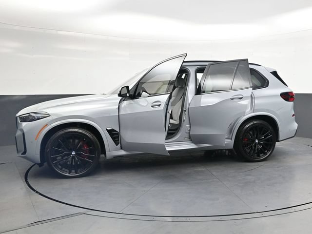 Used 2026 BMW X5 xDrive40i w/ M Sport Package AWD/4WD image 37